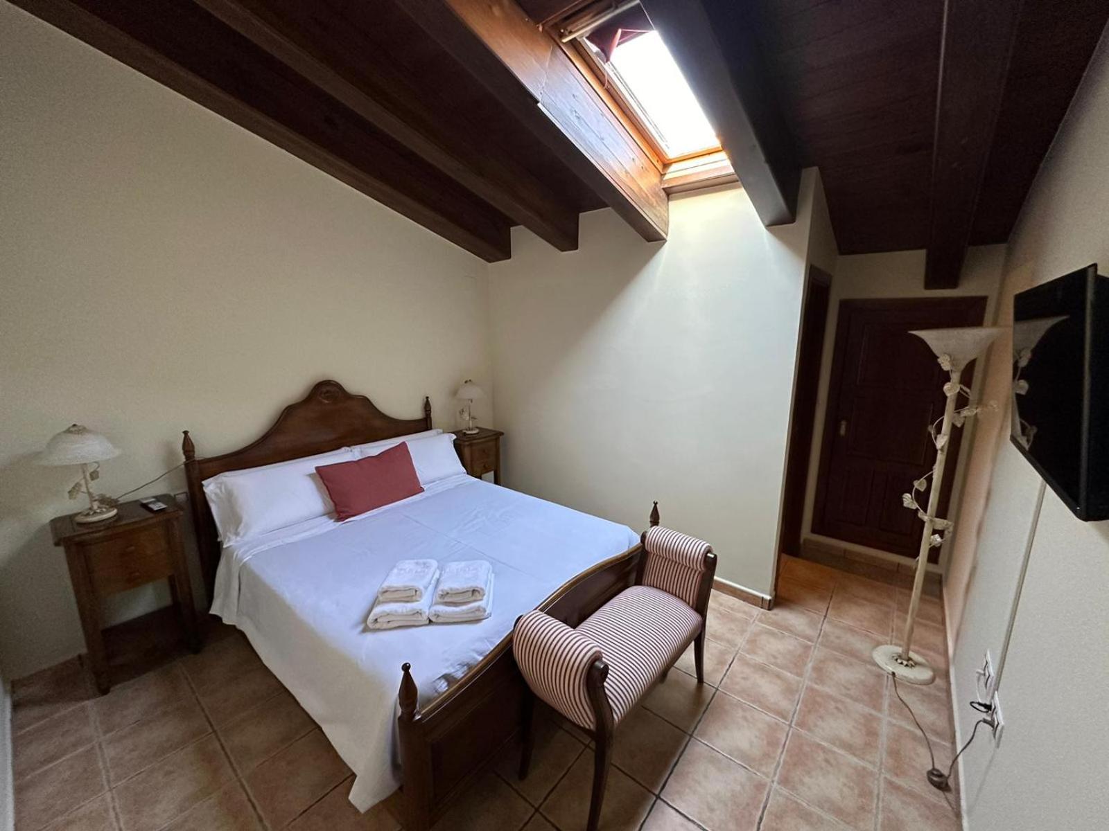 Hotel De La Villa Rubielos De Mora Exterior photo